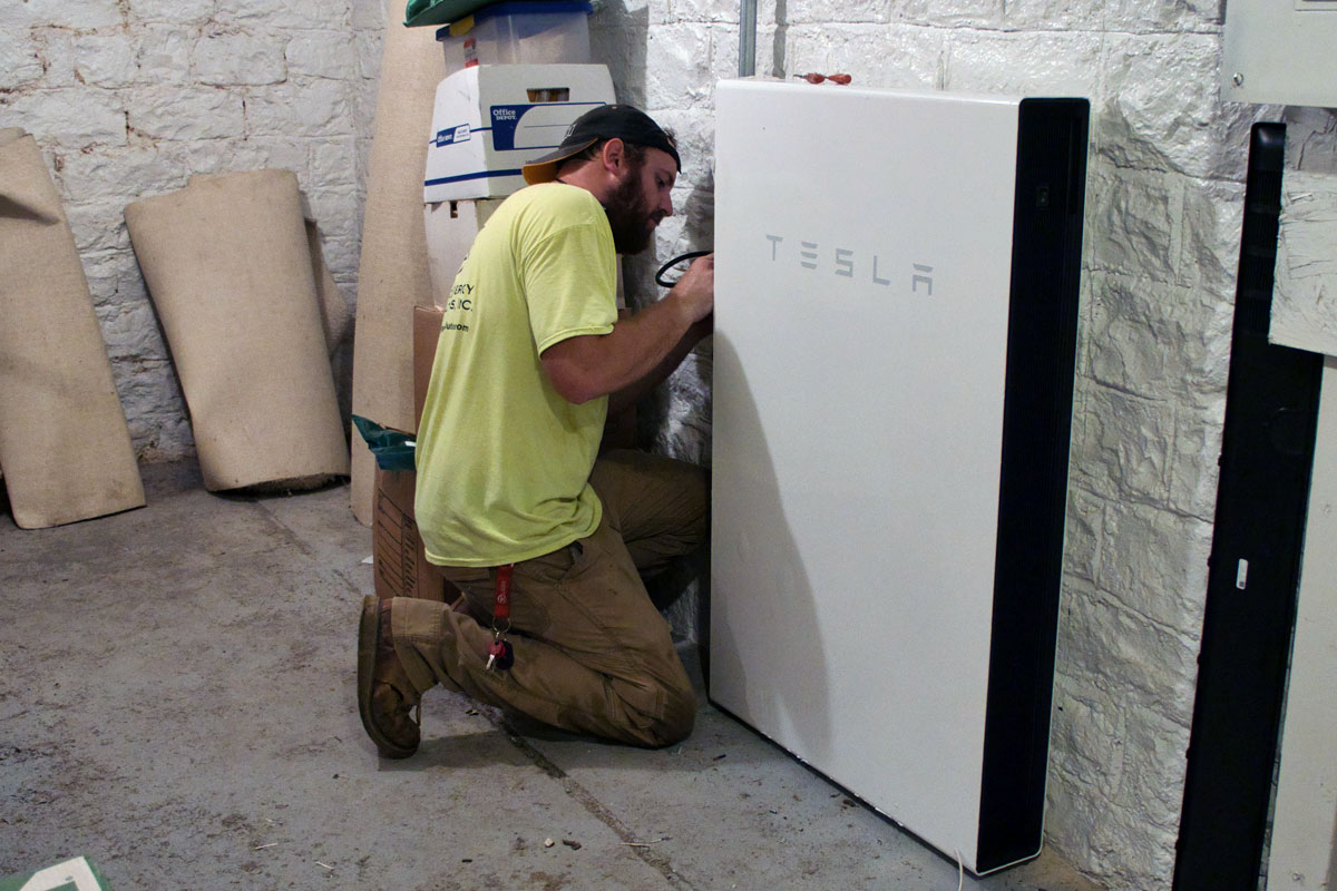 Duvvur-Battery-web Solar Battery