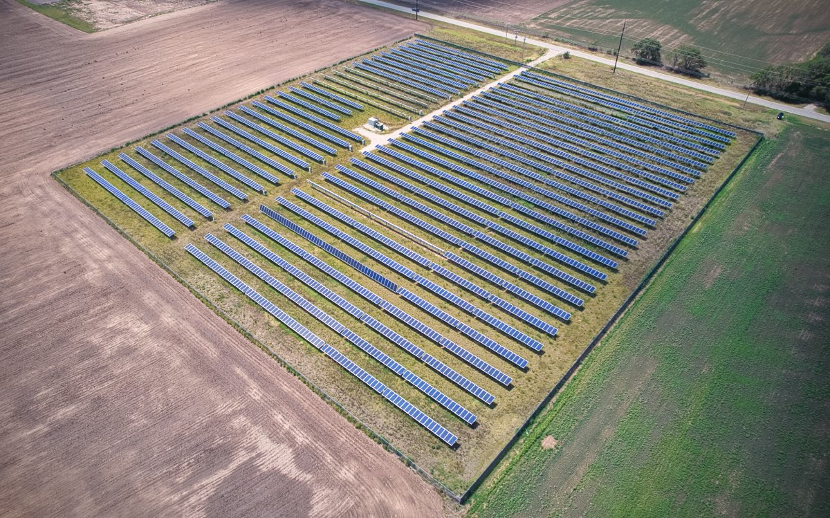 DJI_0251-web Hutchinson Solar Farm